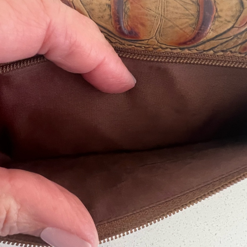 Brahmin like new embossed croc Leather Wallet in Pecan Brown - Picture 6 of 6
